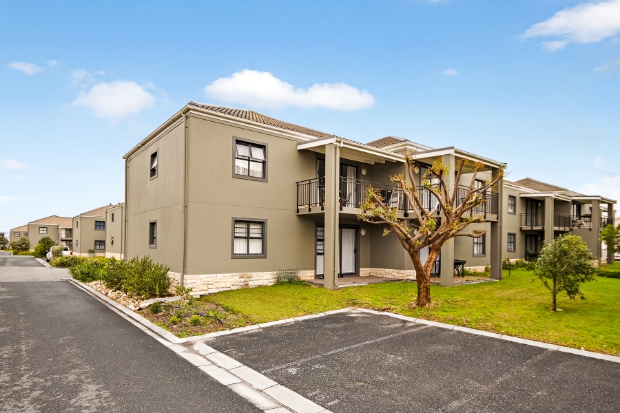 To Let 2 Bedroom Property for Rent in Heritage Park Western Cape